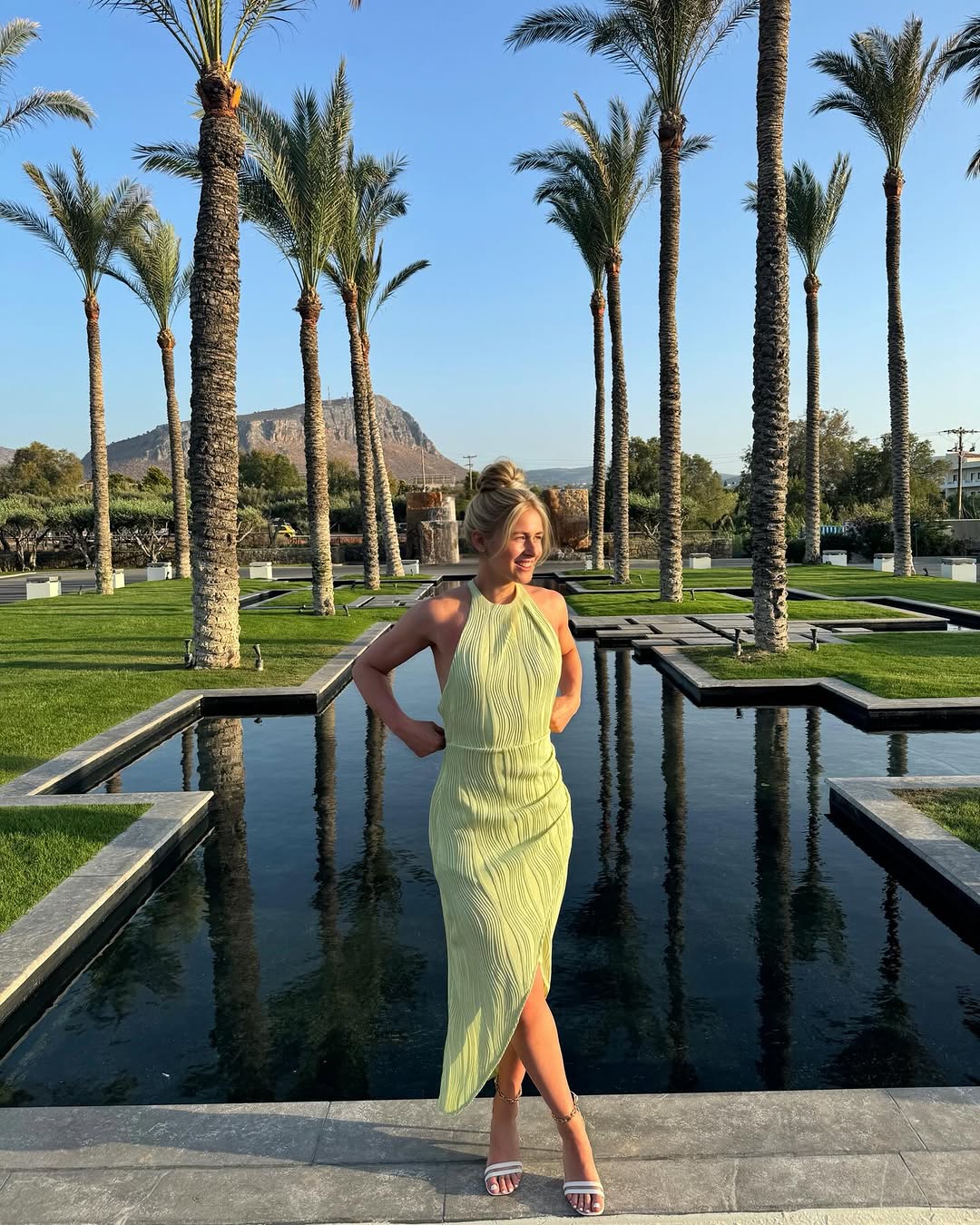 Toperth Green Elegant Pleated Asymmetrical Front Maxi Dress photo review