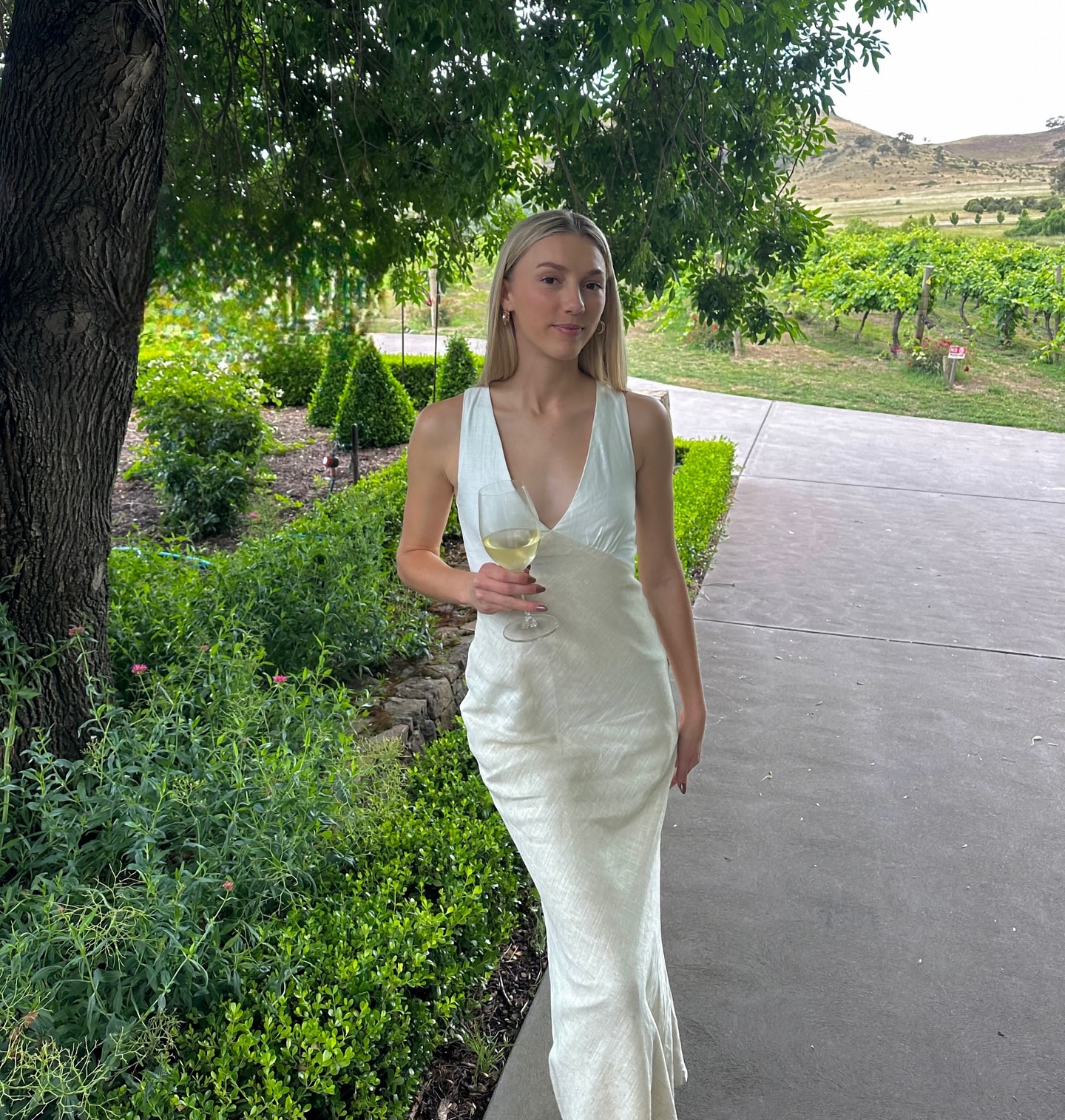 Toperth White Natural V-Neck Tie Back Maxi Dress photo review